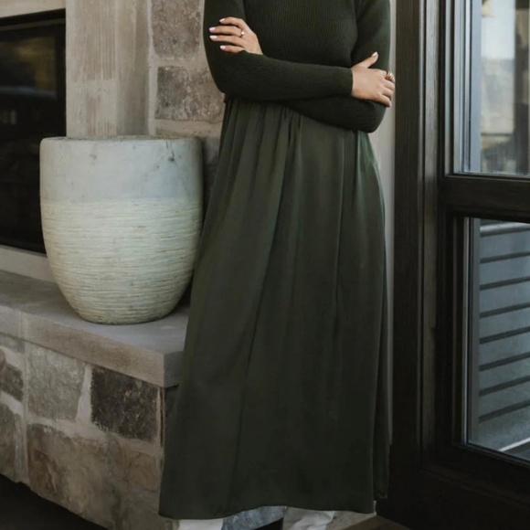 COPY - BOHME ZEDA MIDI DRESS IN OLIVE - Picture 2 of 5